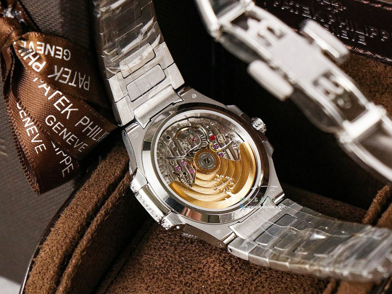 GR PATEK PHILIPPE 运动优雅 top  Replica Copy  Watches 7118/1451G-001女 wrist watches  / BD501