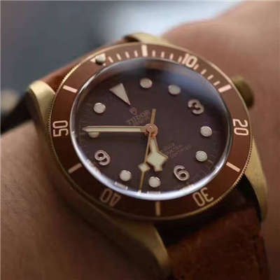 【独家视频测评KW1:1 High quality  Replica Watches 】 Tudor 启承系列M79250BM-0001 小铜花V2版本