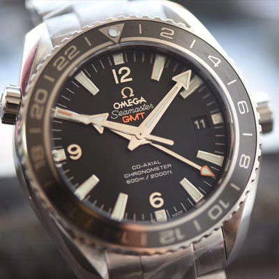 【KW Perfect  High quality  Replica Watches 】OMEGA  Seamaster 海洋宇宙600米232.30.44.22.01.001 GMT双时区 wrist watches 